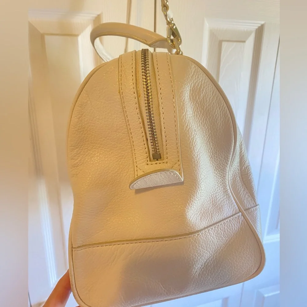 Vintage Banana Republic Cream Leather Shoulder Satchel